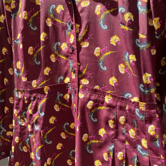 Banana Republic Pleated dress size 10 - Picture 3 of 9